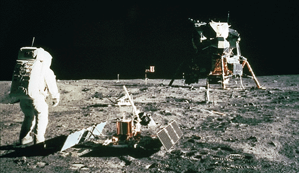 armstrong and aldrin on the moon