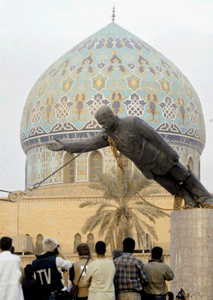 Statue of Sadaam Hussein falls